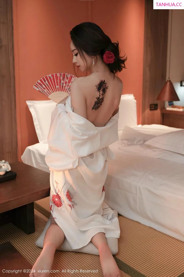   [XiuRen]高清写真图 2024.04.10 No.8367 苏曼兮 美腿性感第49张图片